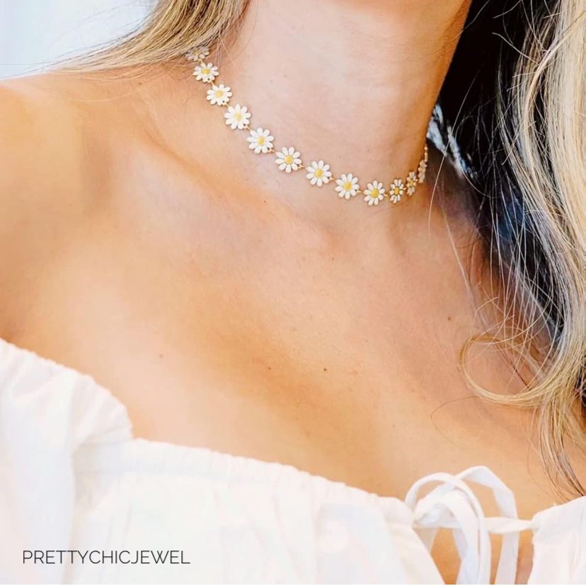 Daisy 🌼 🌼🌼🌼Necklace