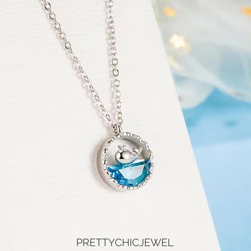 Dolphin Pendant π¬π¬