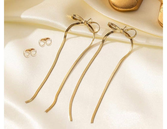 Bow 🎀 snake chain earrings 💫