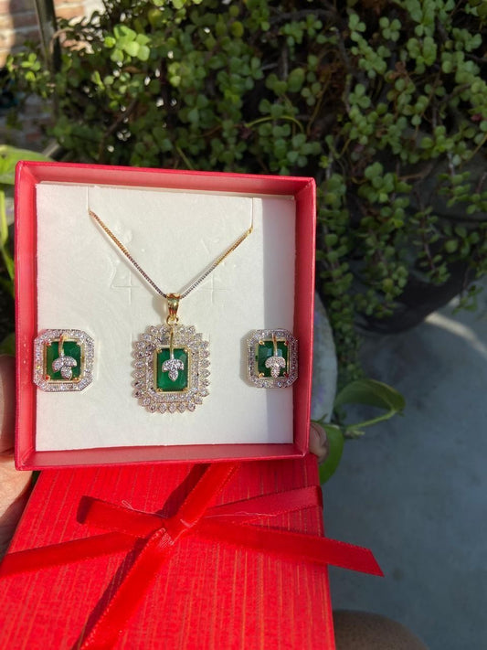 Rhinestone  💎💎pendant set with earrings