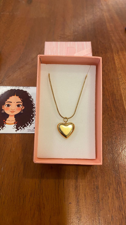 Anti tarnish heart ❤️ pendant