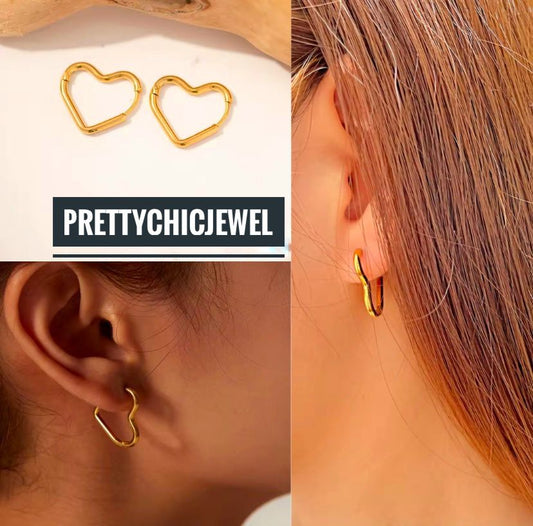 Heart 💝 hoop earrings 💝
