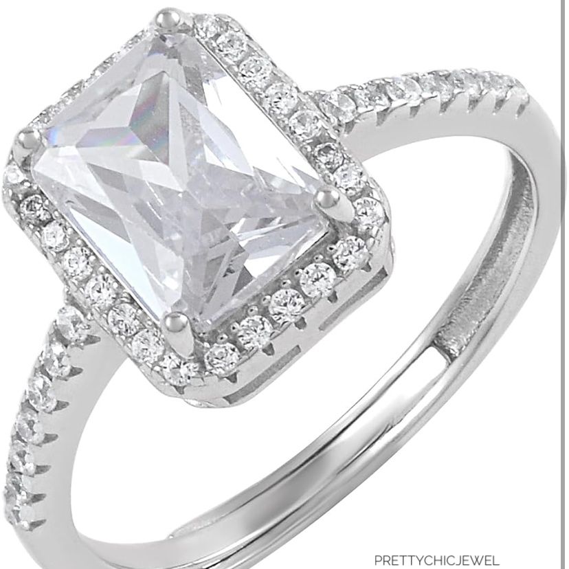 Rhinestone ring 💍
