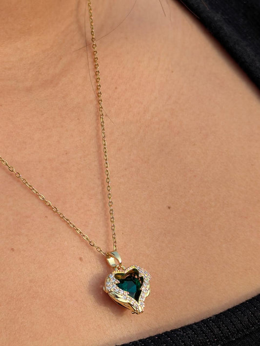 Anti tarnish Green emerald heart pendant ❤️❤️