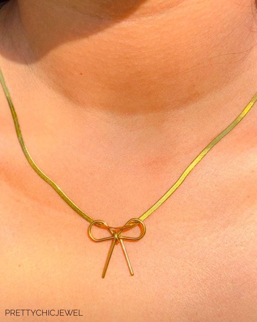 Bow 🎀🎀 Pendant with snake chain