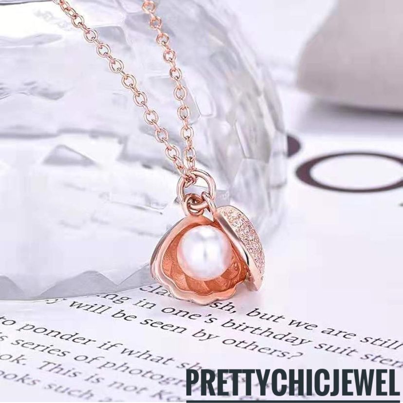 Rose gold 💛💛 shell 🐚 pendant 🐚
